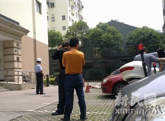 男童14楼坠亡邻居称其曾多次离家出走(图)