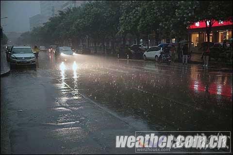 北方降雨送清凉缓旱情 需防地质灾害