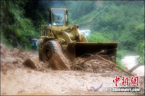 四川万源遭遇暴雨1.8万人转移 损失5600万元