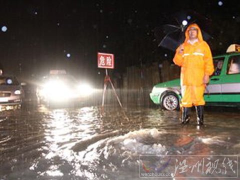 暴雨夜袭河北 1小时淹没地道桥