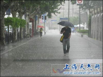 上海雷电暴雨大风齐登场 天气多变需加强防范