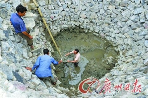 南方高温少雨旱象露头 洞庭湖、鄱阳湖“瘦身”