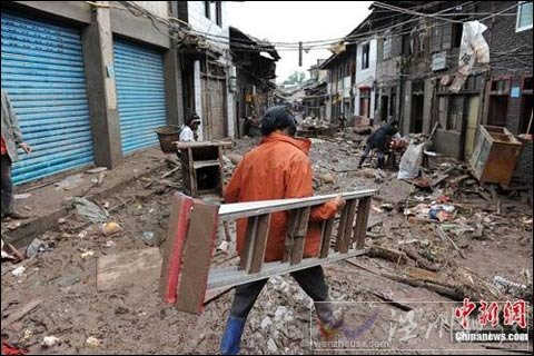 民政部：秋汛洪灾已致100人死亡17人失踪