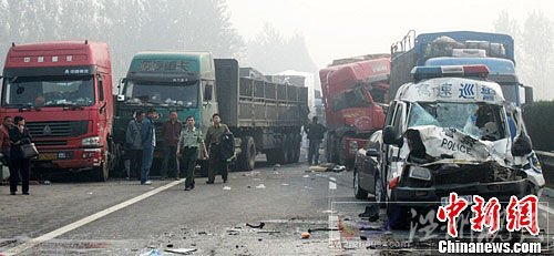 连霍高速交通事故现场