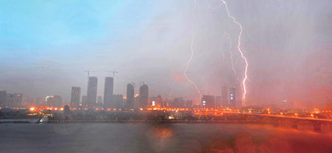 湖南局地有雷雨大风冰雹 今日强降雨持续