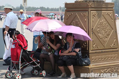 京城17日15时气温37.8℃ 再创今年新高