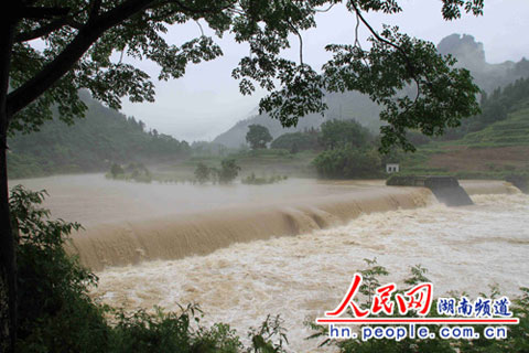 26日强降雨袭击湘西北 湖南已启动防汛四级响应