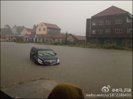 胶南大雨