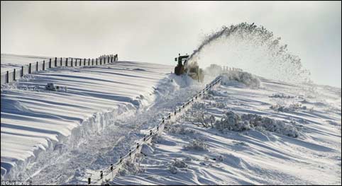 英国25日再迎大雪 恶劣天气已造成10人死亡