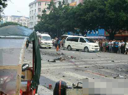 广西桂林市灵川县八里街爆炸事故现场