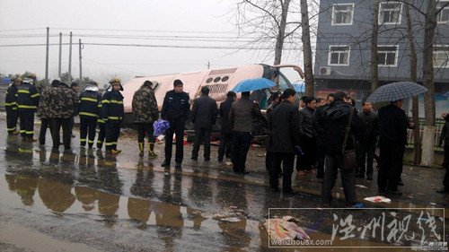 天门汪场车祸现场图片