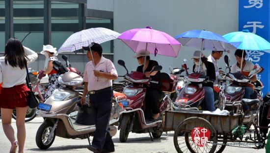 郑州入夏后迎来高温日，5月20日最高温36.5℃。