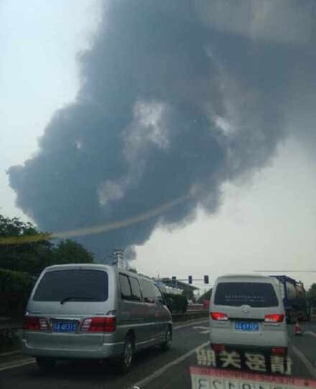 南京扬子石化爆炸 化工厂原灌油爆炸