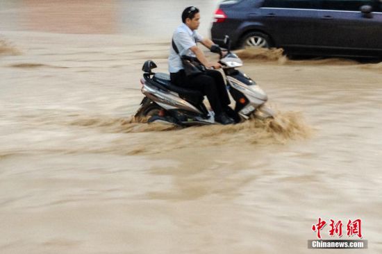 南宁暴雨