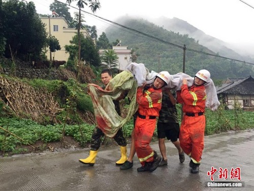 四川省叙永县暴雨洪灾泥石流灾害