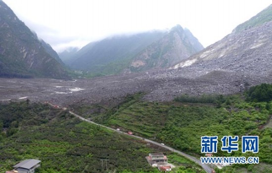 四川茂县山体垮塌