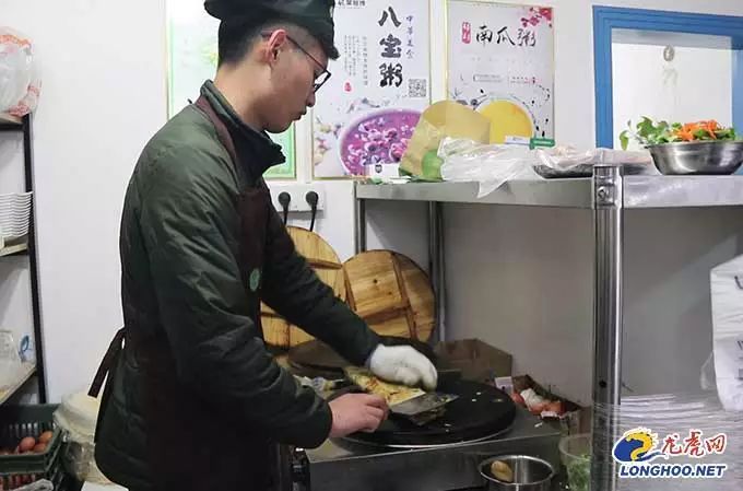 卖煎饼月入13万