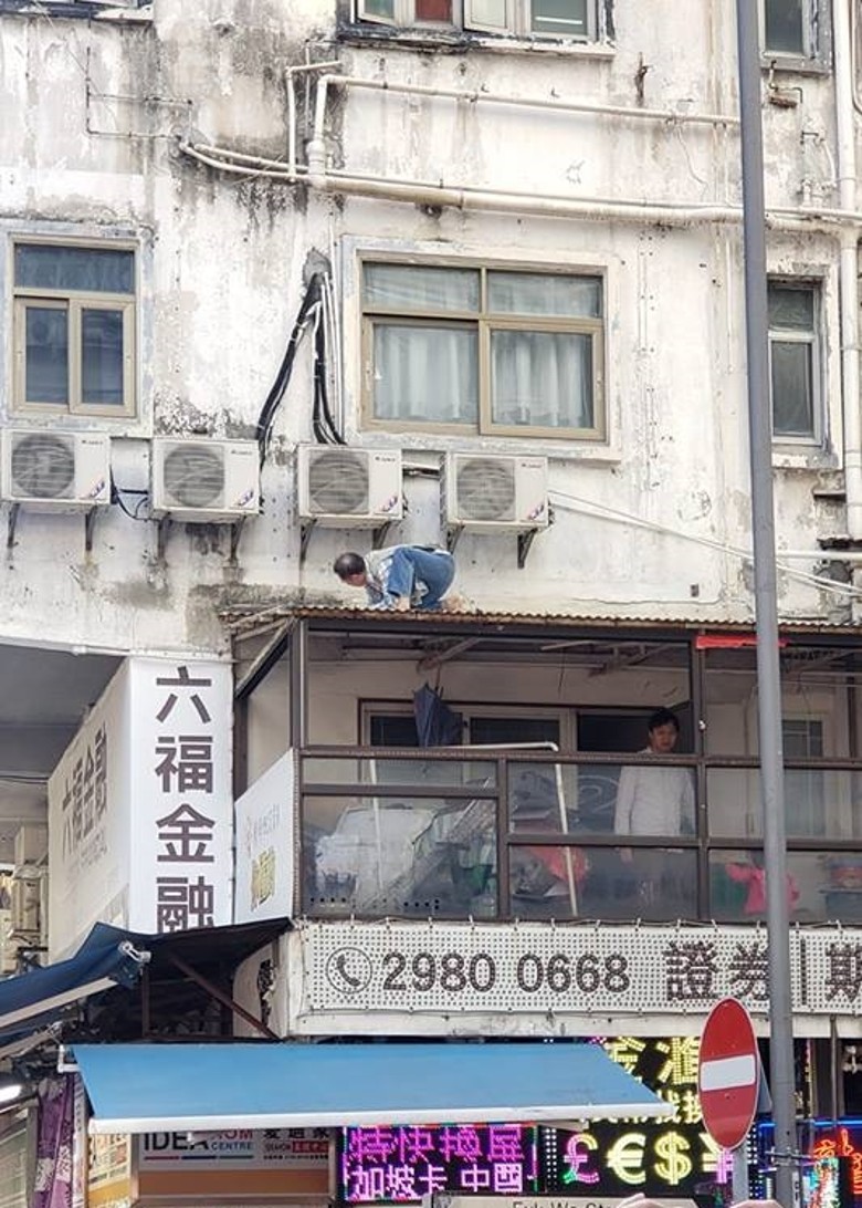 香港上演天上掉钱