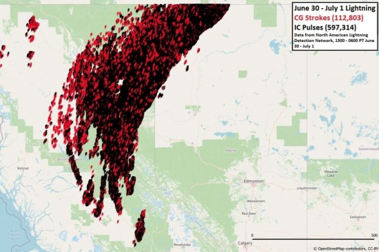 火云在15小时内在加拿大西部引发 710117 次雷击