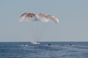 美2名宇航员滞留太空